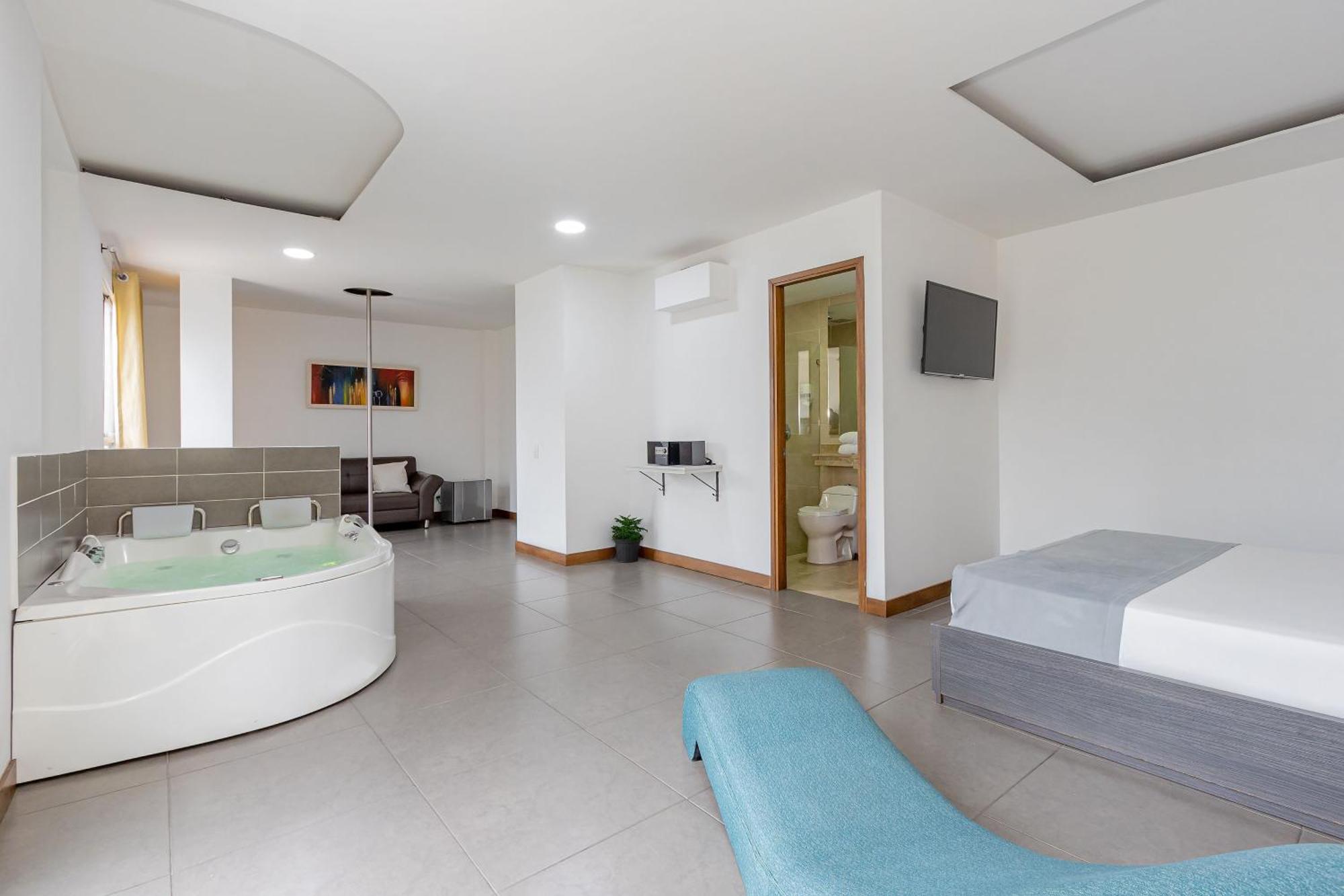 בלו Hotel Prada מראה חיצוני תמונה