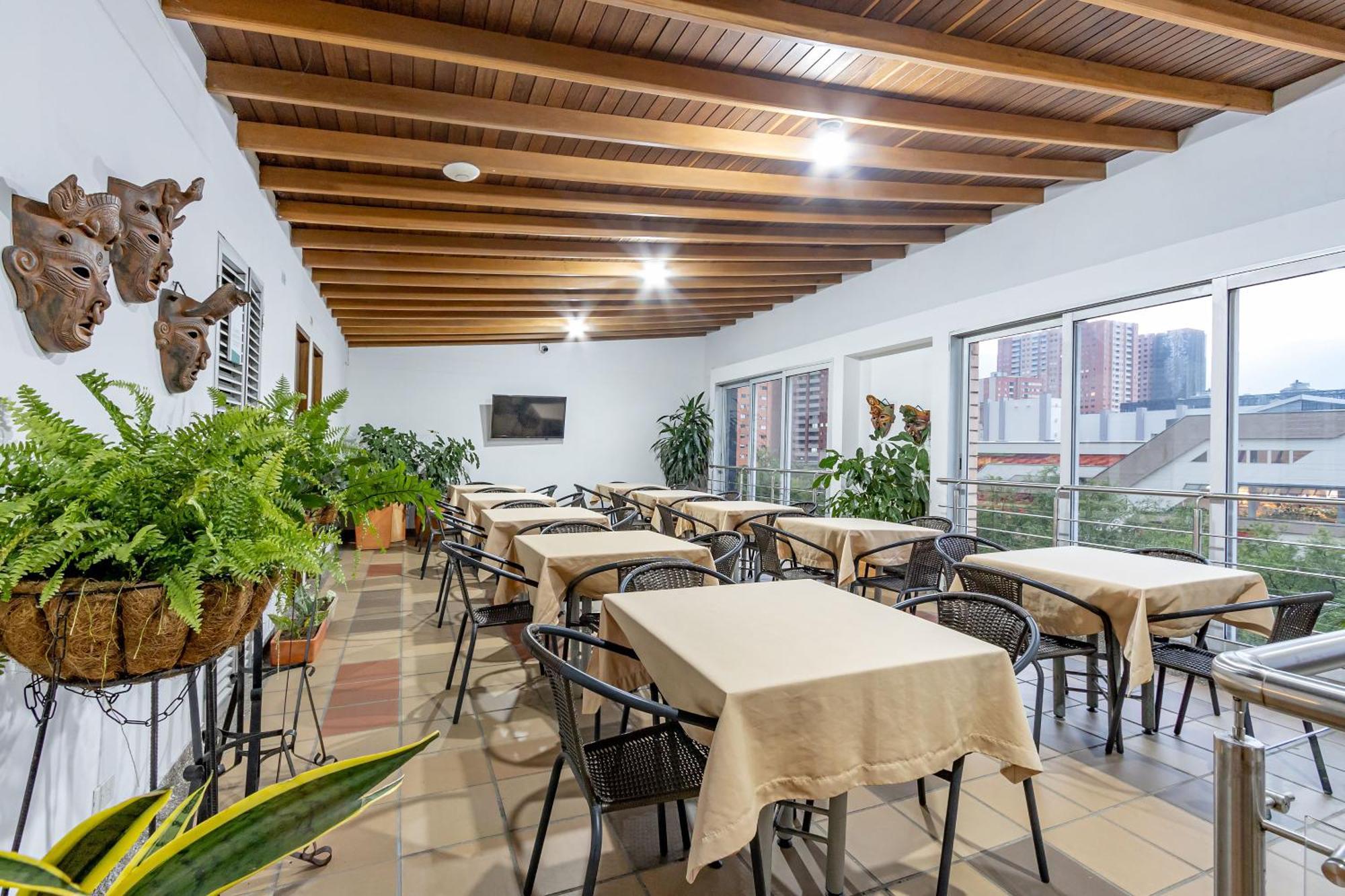 בלו Hotel Prada מראה חיצוני תמונה