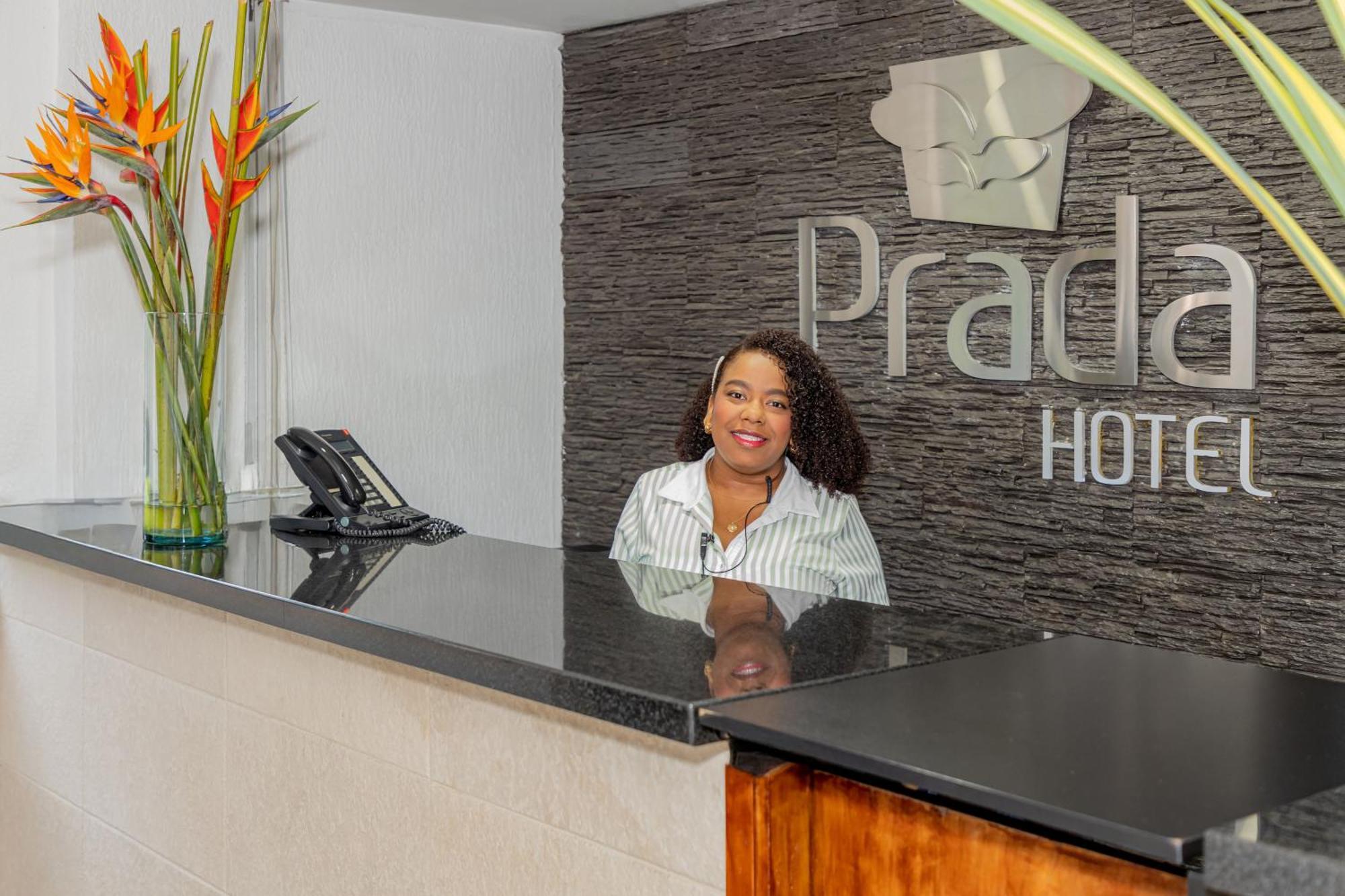 בלו Hotel Prada מראה חיצוני תמונה