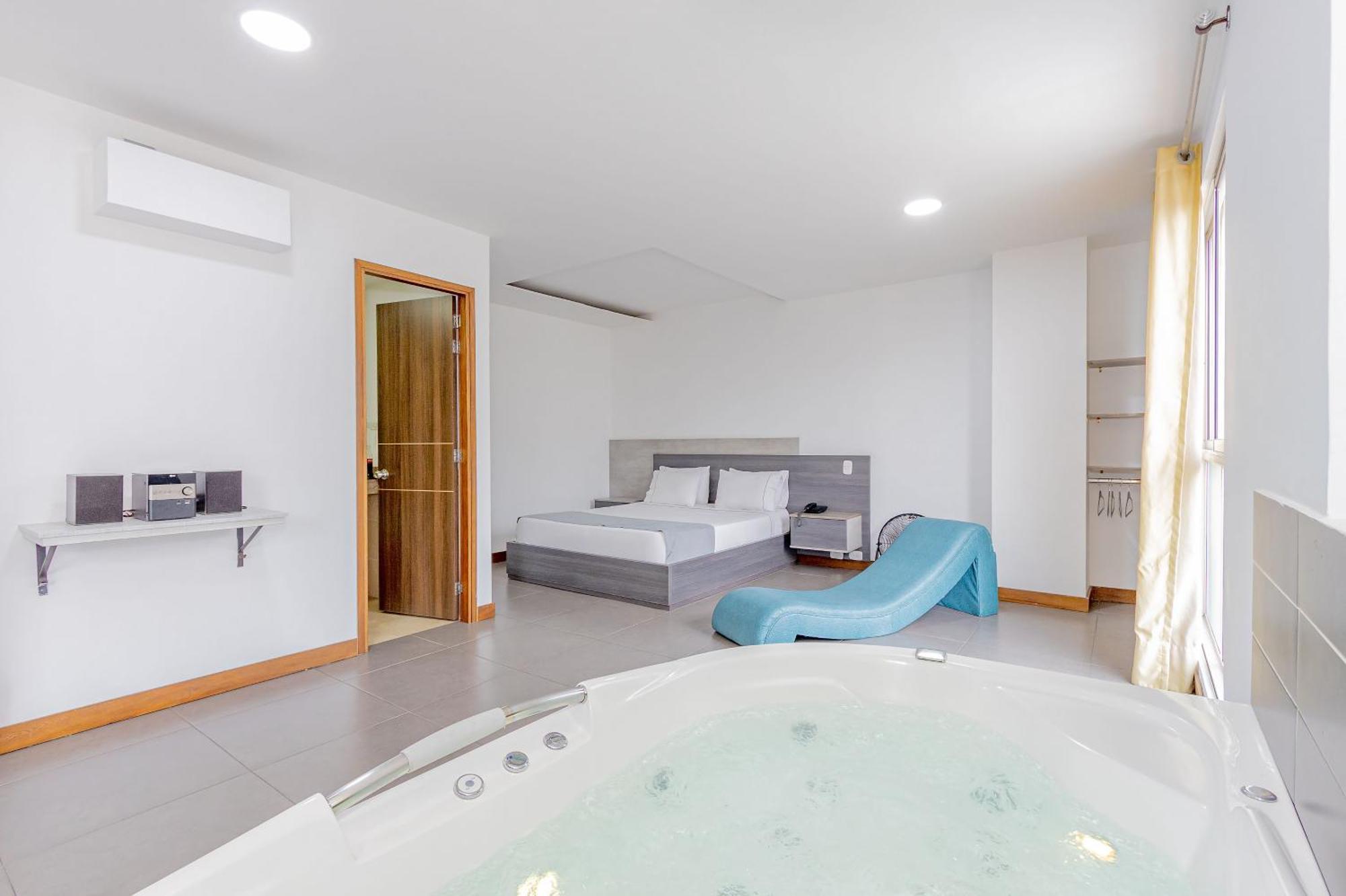 בלו Hotel Prada מראה חיצוני תמונה