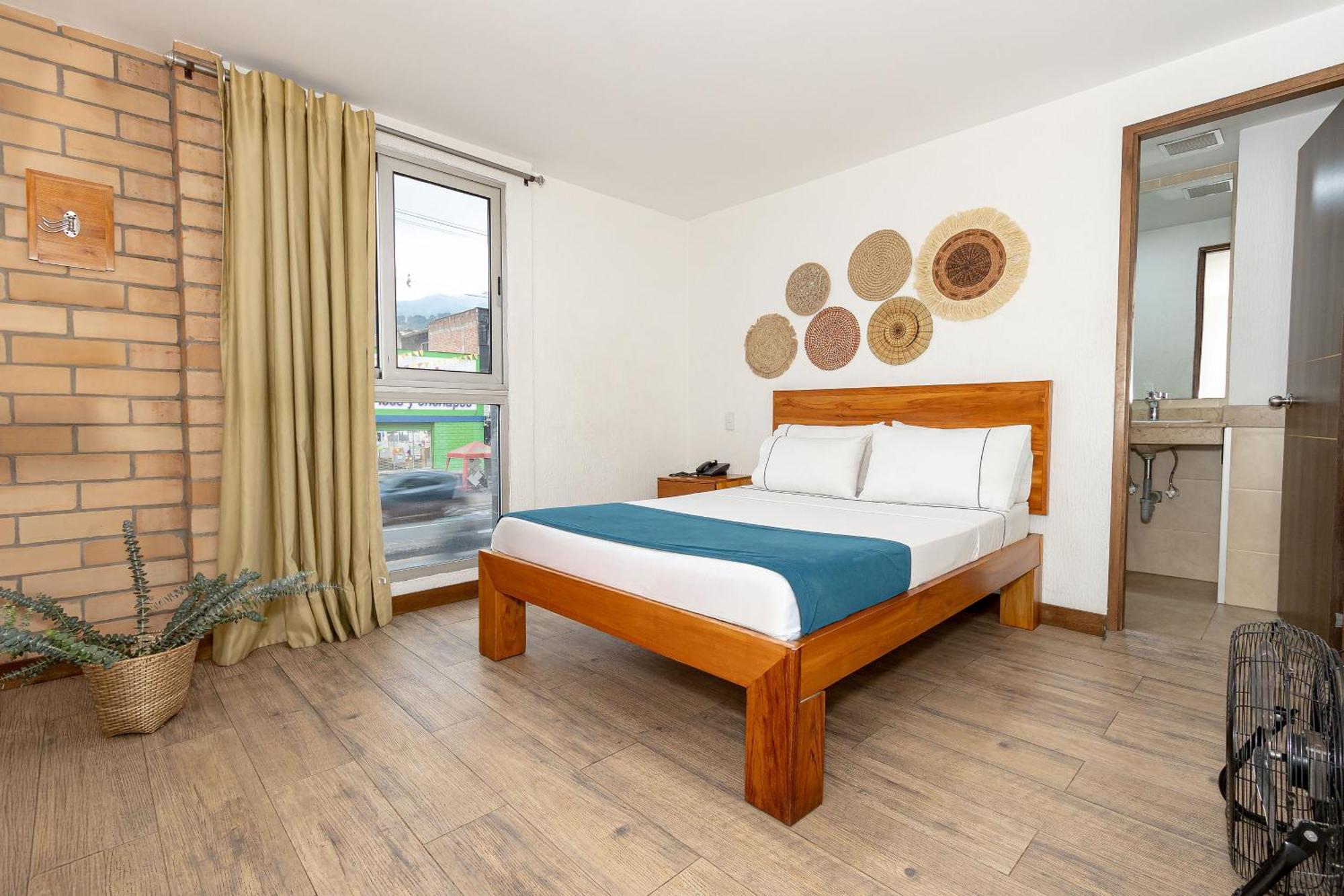 בלו Hotel Prada מראה חיצוני תמונה