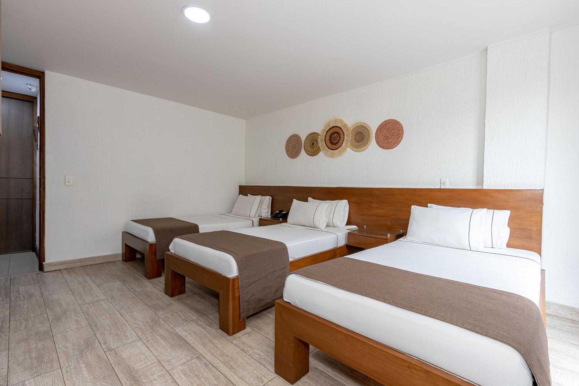 בלו Hotel Prada מראה חיצוני תמונה
