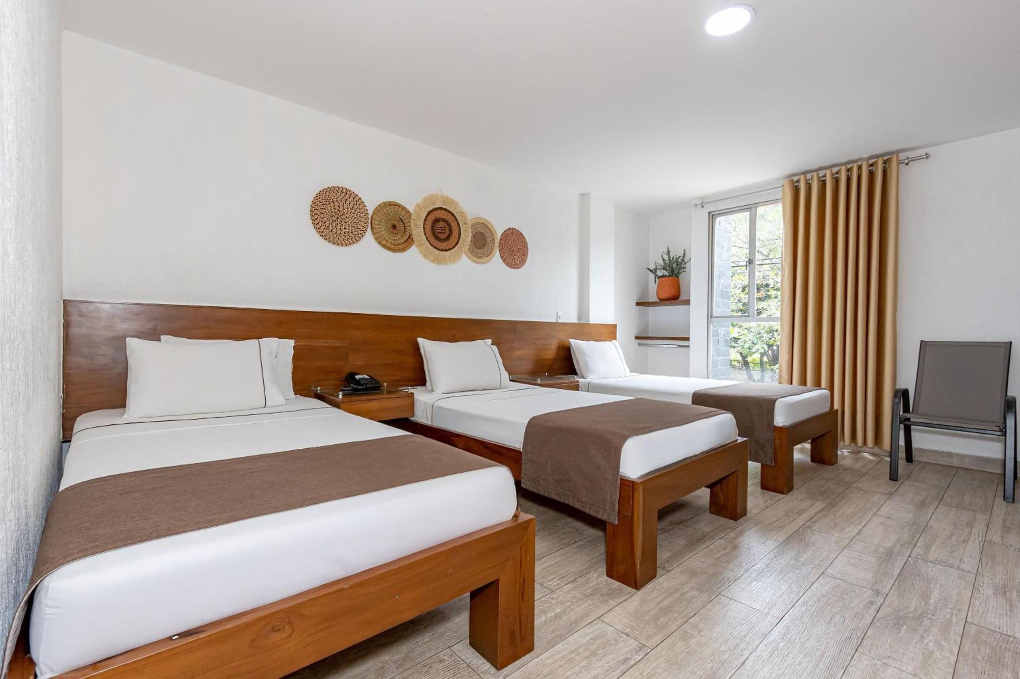 בלו Hotel Prada מראה חיצוני תמונה