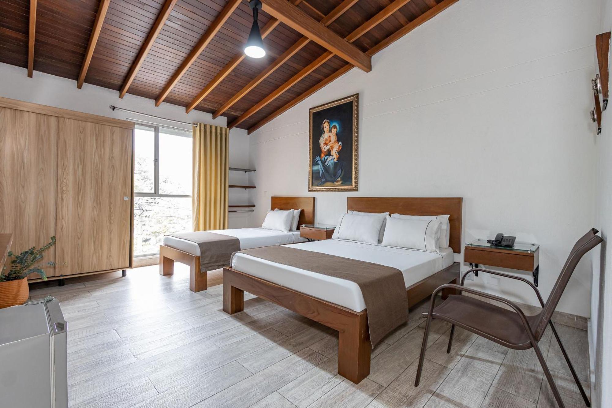 בלו Hotel Prada מראה חיצוני תמונה