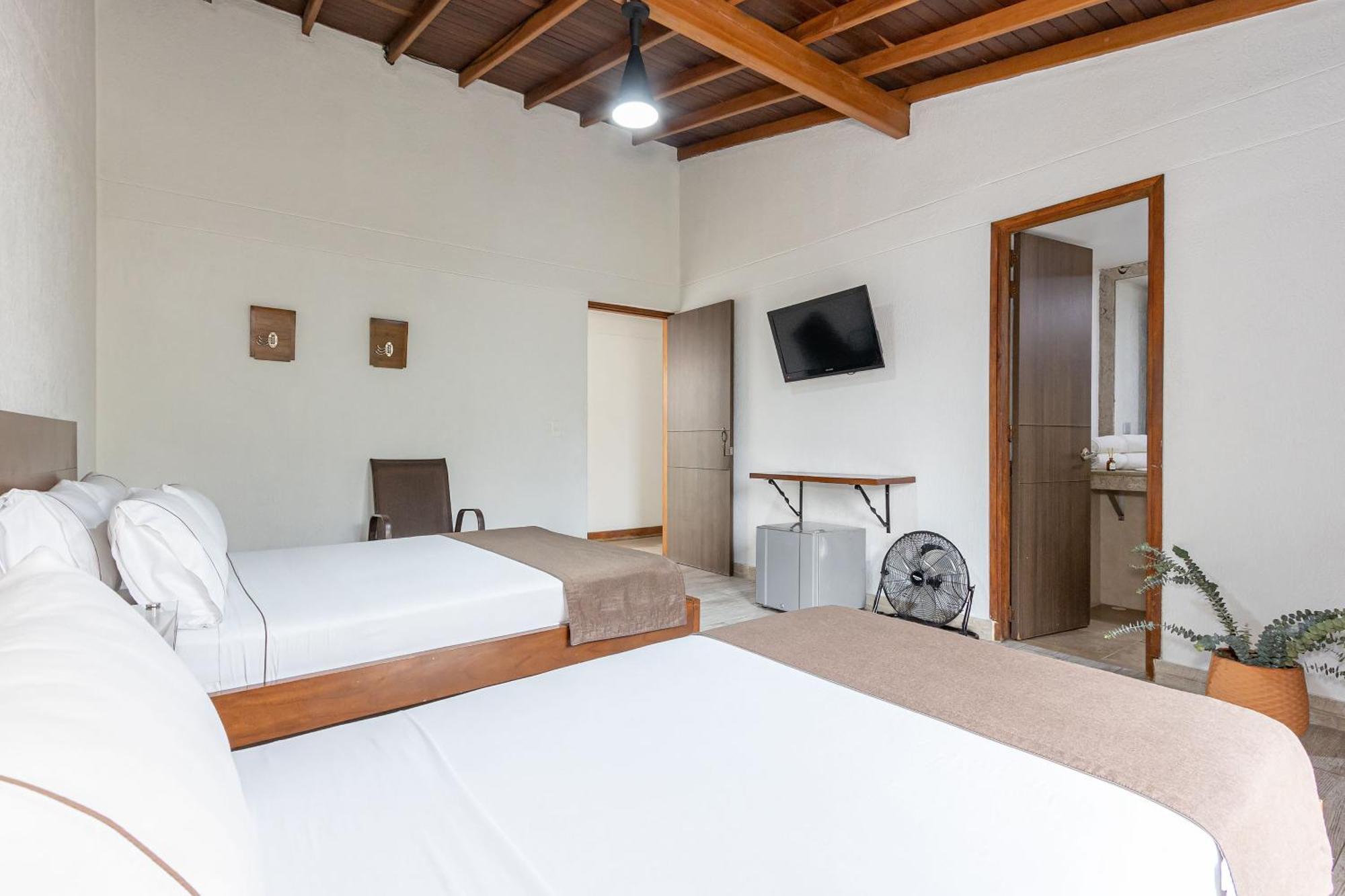 בלו Hotel Prada מראה חיצוני תמונה